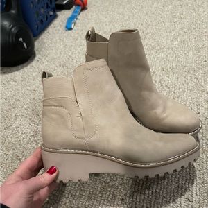 DV by DOLCE VITA Rango lug sole Chelsea boot